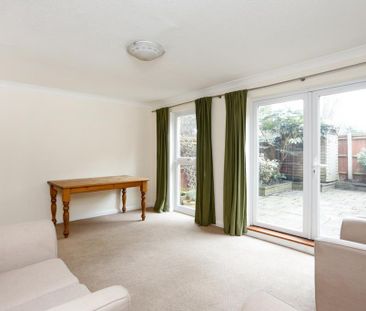 2 bedroom end of terrace house to rent - Photo 2