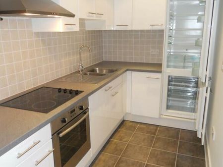 1 bedroom flat to rent - Photo 4