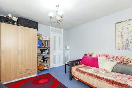 Normanhurst, Ashford, Spelthorne, TW15 2NX - Photo 4