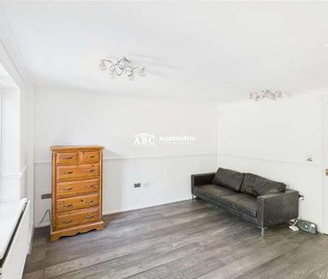 Hill View, Whyteleafe, CR3 - Photo 1