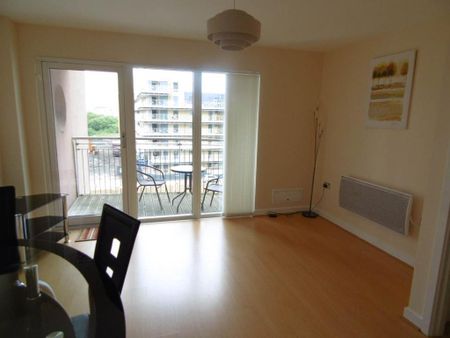 1 bedroom flat to rent - Photo 2