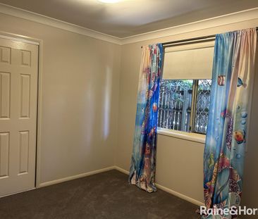 FAMILY HOME CLOSE TO THE BAY - *BREAK LEASE - RENT IS $620.00 PER W... - Photo 6