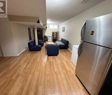 104 BLACKBURN AVENUE - Photo 3