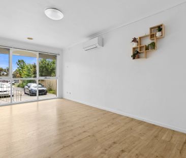 Easy-Living Comfort in a Family-Friendly Quarter - Photo 4