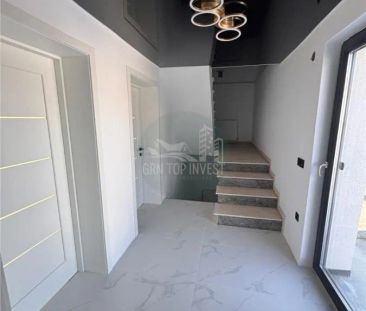 Casa noua moderna cu 6 camere si 3 bai si teren in Sura Mare - Photo 2