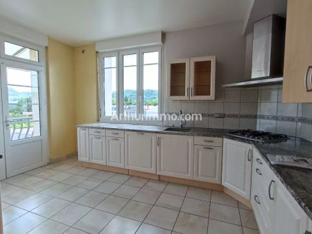 Location Appartement 5 pièces 99 m2 à Lons-le-Saunier - Photo 5