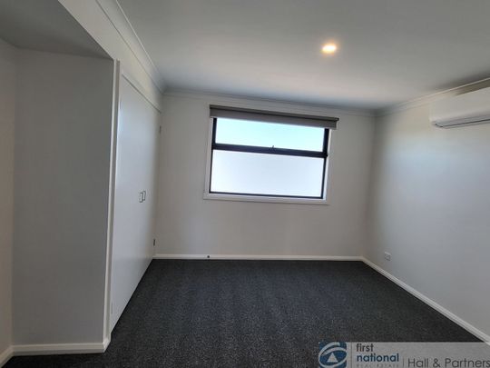 13 Reid Court, Dandenong North - Photo 1