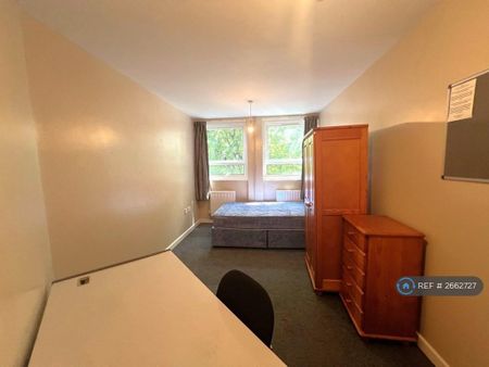 7 bedroom flat to rent - Photo 2