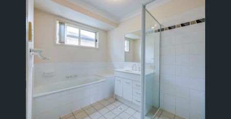 Cozy Family Home - Photo 2