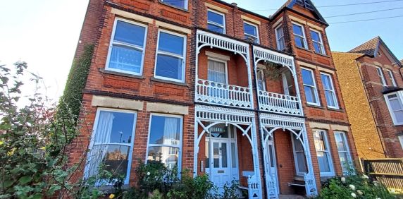 Canterbury Road, Herne Bay, CT6 5DQ, Kent - Photo 2