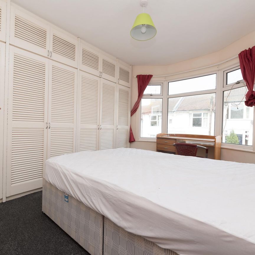 5 bedroom terraced house to rent - Photo 1