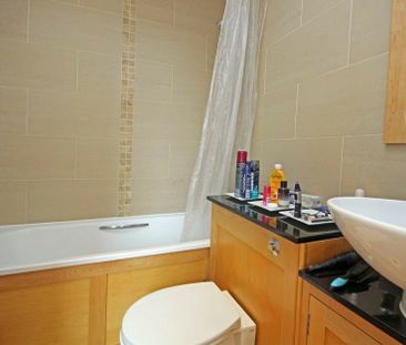 Borough Road - Photo 5