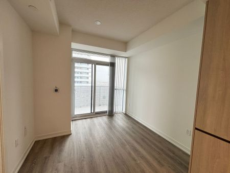 For Lease - 8 Interchange Way Unit# 2001, Vaughan, Ontario - Photo 3