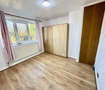 Cover Drive, Barnsley, Darfield - Photo 3