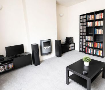 2 bedroom terraced house to rent - Photo 1