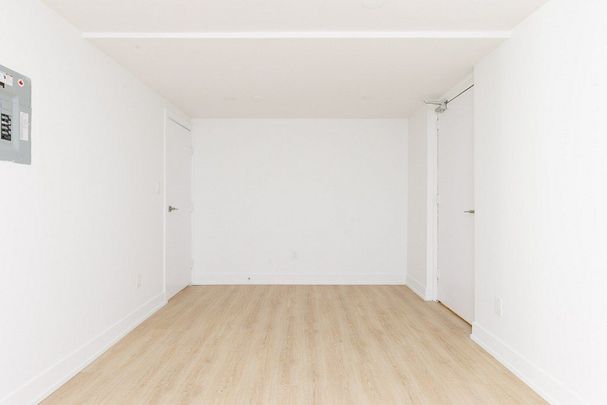 For Lease - 93 High Street, London South, Ontario - Photo 1