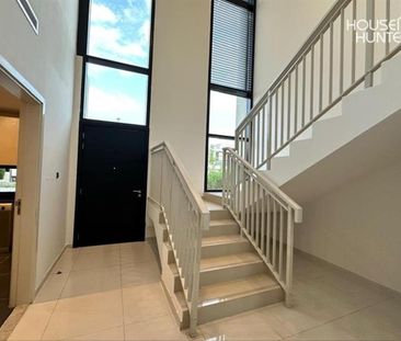 Vacant now | Spacious | Three Bed plus Maids - Photo 4