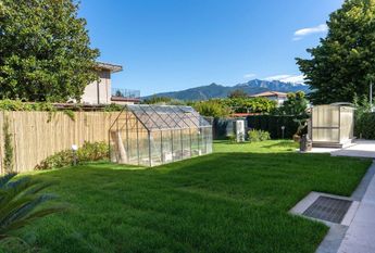 via Pietro neni, 7, Forte dei Marmi, Tuscany 55042