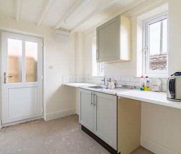 3 bedroom detached house to rent - Photo 5