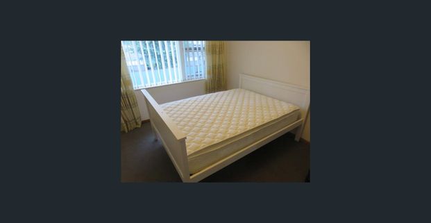 COUPLES ROOM for Rent $400 PM - Great for UNSW Students - ALL BILLS INCLUDED - Photo 1