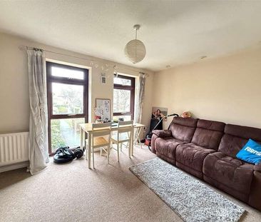 Northcote Road, Ash Vale, Aldershot, GU12 - Photo 3