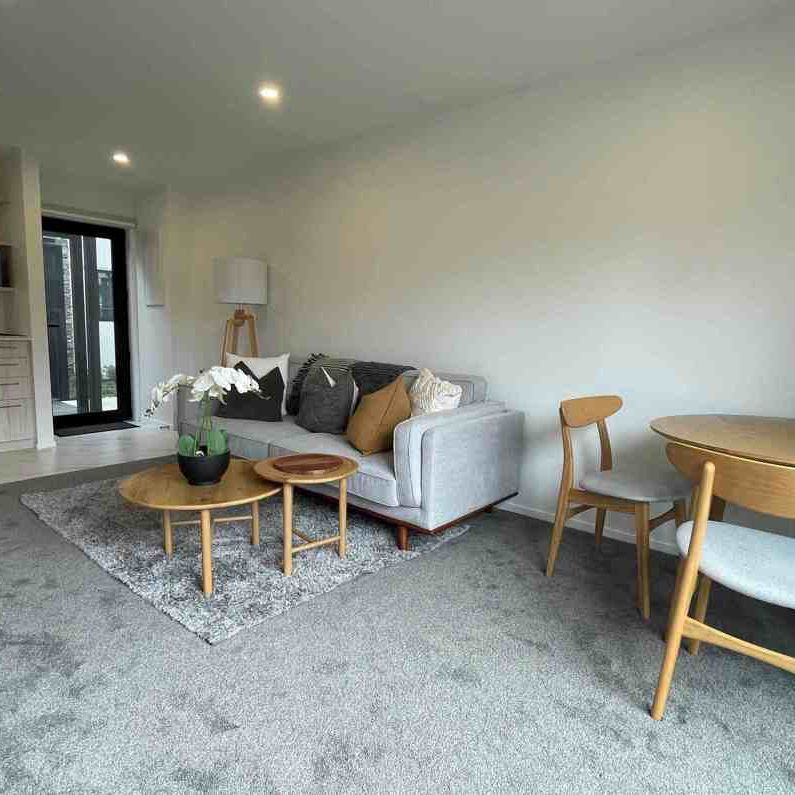 Te Atatu Peninsula, 17/10 Fathom Place - Photo 1