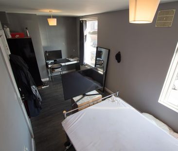 3 bedroom terraced house to rent - Photo 4