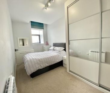 2 bedroom flat to rent - Photo 6