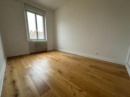 Location Appartement 4 pièces 105m² AVIGNON 84000 - Photo 4