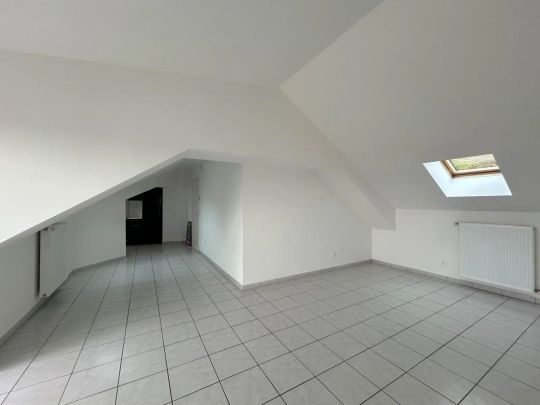Appartement à louer 5 pièces 85.57m² - Photo 1
