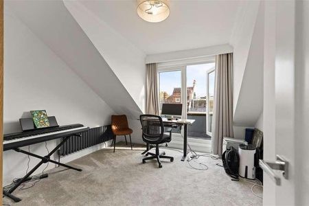 Belsize Crescent, Belsize, NW3 - Photo 2