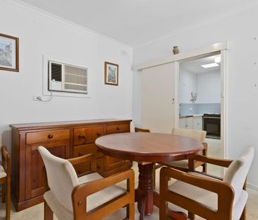 Charming Family Home with Solar & Energy Savings - Photo 3