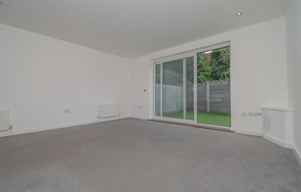 3 bedroom terraced house to rent - Photo 1