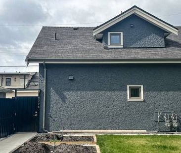 2 bed 1.5 bath Huge Laneway Home with radian heat! 700+sqft/ - Photo 2