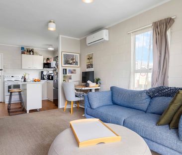 Harbour & Bridge Views - Unbeatable Location - Photo 3