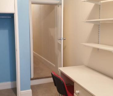 4 bedroom terraced house to rent - Photo 5