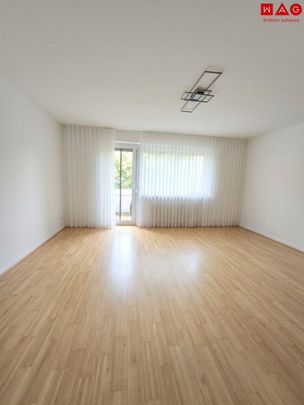 Ansprechende und gemütliche 3-Raum-Wohnung mit großer Loggia in ruhiger Lage! Ihre persönliche Wohlfühloase in zentrumsnaher Lage! - Foto 1