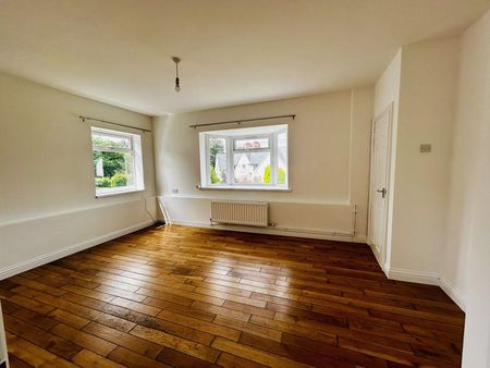 2 bedroom end of terrace house to rent - Photo 4