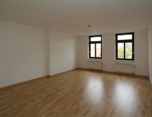 Gemütliche DG-Wohnung mit Laminat – ID 316 - Foto 1