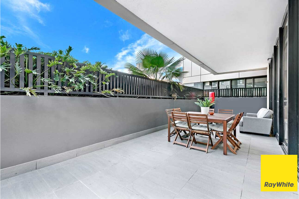 Spacious Two Bedroom Apartment For Rent In Wentworth Point - Photo 1