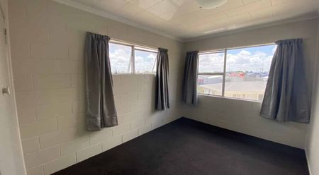 One Bedroom in Frankton - Photo 2