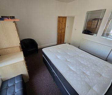 2 Bed Terraced House, Liverpool, L6 - Photo 3