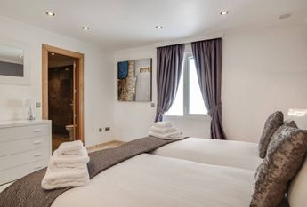 Luxury Villa for rent in Elviria, Spain