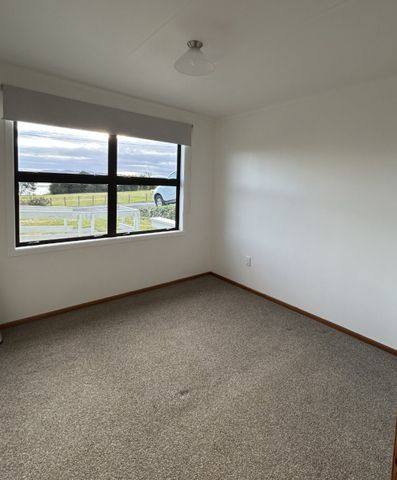 Peaceful Coastal Living with Gorgeous Harbour Views - Photo 4