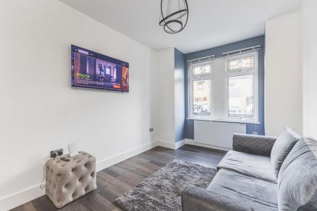 3 bedroom terraced house to rent - Photo 2