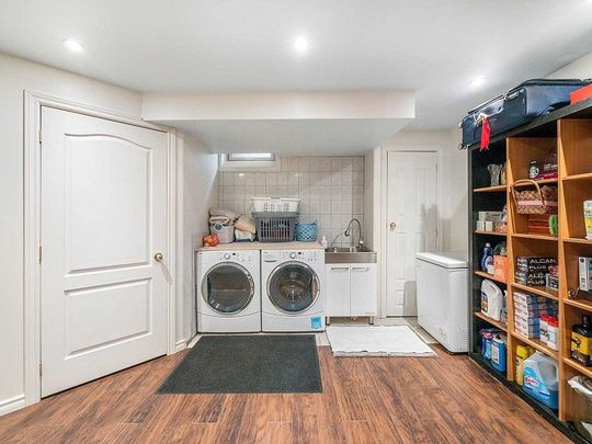 For Lease - 104 William Booth Avenue, Newmarket, Ontario - Photo 1