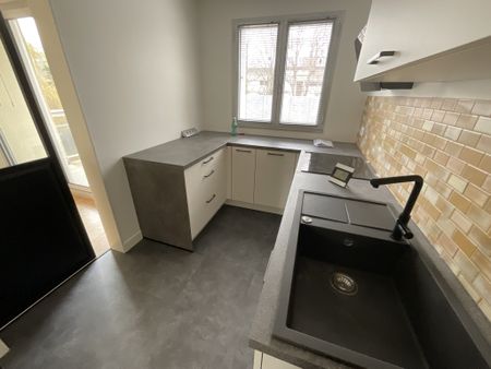 Location Appartement 5 pièces 100m² BOURGES 18000 - Photo 5