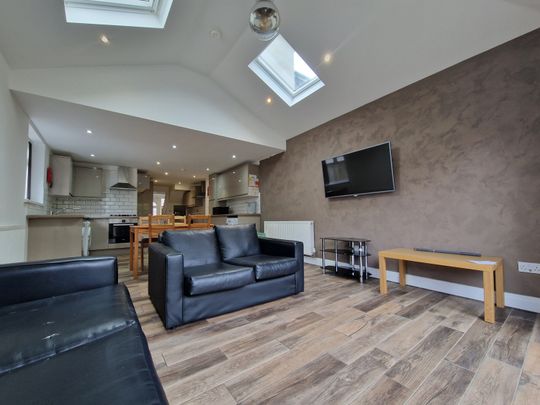 Maindy Road, Cathays - Photo 1