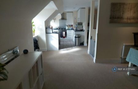 2 bedroom maisonette to rent - Photo 5