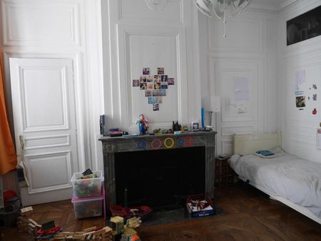 Location Appartement 4 pièces 122m² LYON 1er - Photo 4